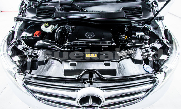 Buy Used Mercedes-Benz V-klasse White Car in Bangkok in Bangkok Buy Used Mercedes-Benz V-klasse White Car in Bangkok in Bangkok