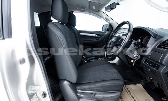 Buy Used Isuzu D-Max Brown Car in Bangkok in Bangkok Buy Used Isuzu D-Max Brown Car in Bangkok in Bangkok