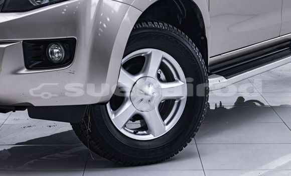 Buy Used Isuzu D-Max Brown Car in Bangkok in Bangkok Buy Used Isuzu D-Max Brown Car in Bangkok in Bangkok