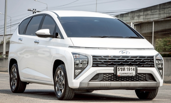 Buy Used Hyundai Starex White Car in Nonthaburi in Nonthaburi Buy Used Hyundai Starex White Car in Nonthaburi in Nonthaburi