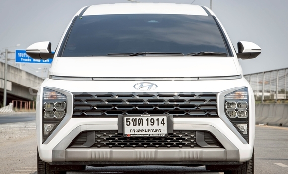 Buy Used Hyundai Starex White Car in Nonthaburi in Nonthaburi Buy Used Hyundai Starex White Car in Nonthaburi in Nonthaburi
