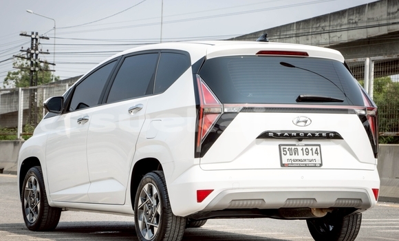 Buy Used Hyundai Starex White Car in Nonthaburi in Nonthaburi Buy Used Hyundai Starex White Car in Nonthaburi in Nonthaburi