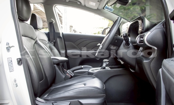 Buy Used Hyundai Starex White Car in Nonthaburi in Nonthaburi Buy Used Hyundai Starex White Car in Nonthaburi in Nonthaburi