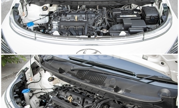 Buy Used Hyundai Starex White Car in Nonthaburi in Nonthaburi Buy Used Hyundai Starex White Car in Nonthaburi in Nonthaburi