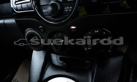 ซื้อ รถมือสอง Mazda 2 สีแดง รถยนต์ ใน %{เมือง} ใน นนทบุรี ซื้อ รถมือสอง Mazda 2 สีแดง รถยนต์ ใน %{เมือง} ใน นนทบุรี