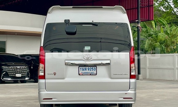 Buy Used Toyota Commuter Other Car in Nonthaburi in Nonthaburi Buy Used Toyota Commuter Other Car in Nonthaburi in Nonthaburi