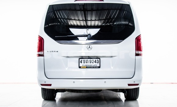 Buy Used Mercedes-Benz V-klasse White Car in Nonthaburi in Nonthaburi Buy Used Mercedes-Benz V-klasse White Car in Nonthaburi in Nonthaburi