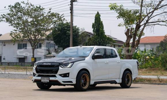 Buy Used Isuzu D-Max White Car in Nonthaburi in Nonthaburi