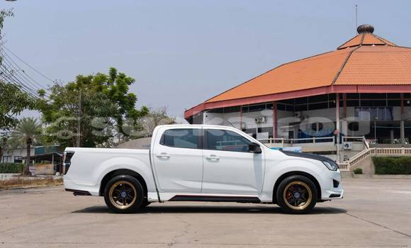ซื้อ รถมือสอง Isuzu D-Max ขาว รถยนต์ ใน %{เมือง} ใน นนทบุรี ซื้อ รถมือสอง Isuzu D-Max ขาว รถยนต์ ใน %{เมือง} ใน นนทบุรี