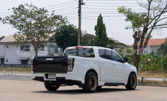 ซื้อ รถมือสอง Isuzu D-Max ขาว รถยนต์ ใน %{เมือง} ใน นนทบุรี ซื้อ รถมือสอง Isuzu D-Max ขาว รถยนต์ ใน %{เมือง} ใน นนทบุรี