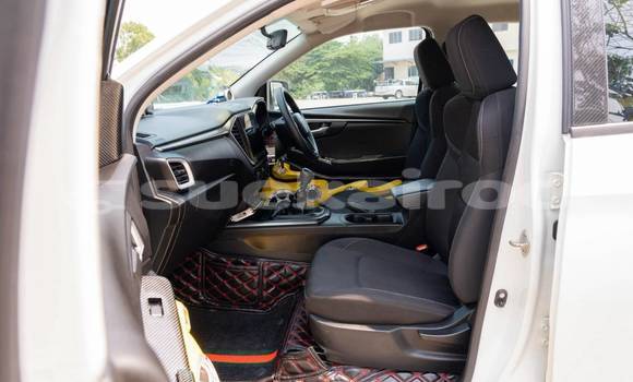 ซื้อ รถมือสอง Isuzu D-Max ขาว รถยนต์ ใน %{เมือง} ใน นนทบุรี ซื้อ รถมือสอง Isuzu D-Max ขาว รถยนต์ ใน %{เมือง} ใน นนทบุรี