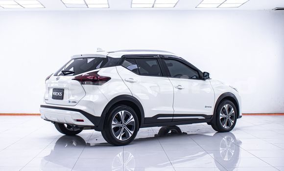 Buy Used Nissan Kix White Car in Bangkok in Bangkok Buy Used Nissan Kix White Car in Bangkok in Bangkok