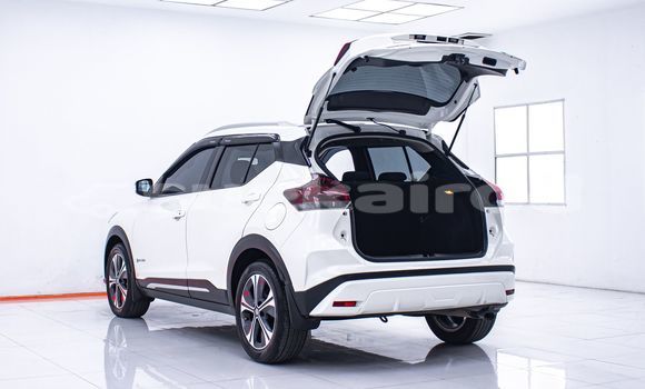 Buy Used Nissan Kix White Car in Bangkok in Bangkok Buy Used Nissan Kix White Car in Bangkok in Bangkok