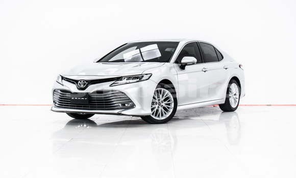 ซื้อ รถมือสอง Toyota Camry อื่น ๆ รถยนต์ ใน %{เมือง} ใน กรุงเทพมหานคร