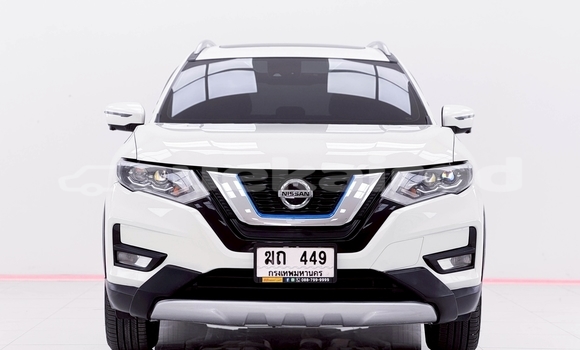 Buy Used Nissan X-Terra White Car in Nonthaburi in Nonthaburi Buy Used Nissan X-Terra White Car in Nonthaburi in Nonthaburi