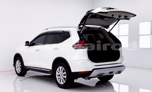 Buy Used Nissan X-Terra White Car in Nonthaburi in Nonthaburi Buy Used Nissan X-Terra White Car in Nonthaburi in Nonthaburi