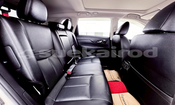 Buy Used Nissan X-Terra White Car in Nonthaburi in Nonthaburi Buy Used Nissan X-Terra White Car in Nonthaburi in Nonthaburi