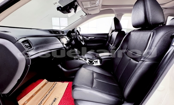 Buy Used Nissan X-Terra White Car in Nonthaburi in Nonthaburi Buy Used Nissan X-Terra White Car in Nonthaburi in Nonthaburi