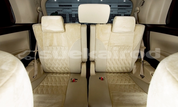 ซื้อ รถมือสอง Toyota Vellfire สีน้ำตาล รถยนต์ ใน %{เมือง} ใน นนทบุรี ซื้อ รถมือสอง Toyota Vellfire สีน้ำตาล รถยนต์ ใน %{เมือง} ใน นนทบุรี