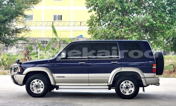 ซื้อ รถมือสอง Isuzu Trooper สีน้ำเงิน รถยนต์ ใน %{เมือง} ใน นนทบุรี ซื้อ รถมือสอง Isuzu Trooper สีน้ำเงิน รถยนต์ ใน %{เมือง} ใน นนทบุรี