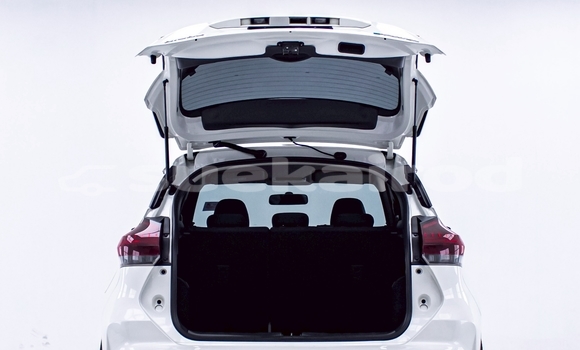 Buy Used Nissan Note White Car in Nonthaburi in Nonthaburi Buy Used Nissan Note White Car in Nonthaburi in Nonthaburi