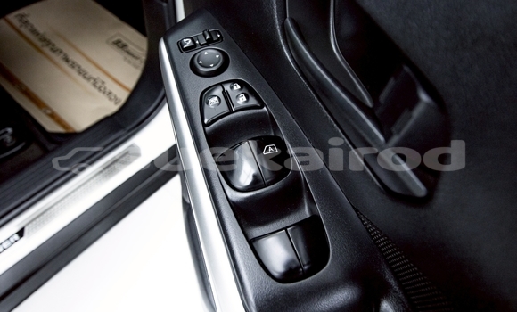 Buy Used Nissan Note White Car in Nonthaburi in Nonthaburi Buy Used Nissan Note White Car in Nonthaburi in Nonthaburi