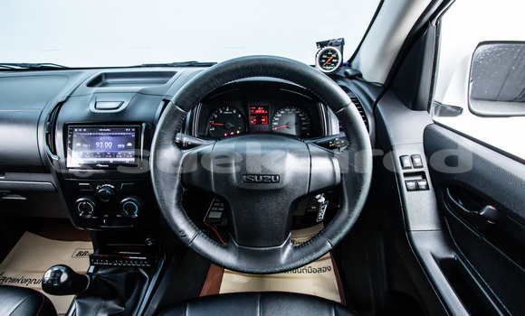 Buy Used Isuzu D-Max White Car in Bangkok in Bangkok Buy Used Isuzu D-Max White Car in Bangkok in Bangkok