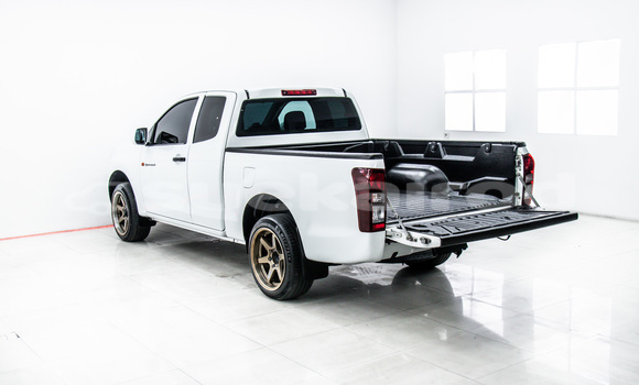 Buy Used Isuzu D-Max White Car in Bangkok in Bangkok Buy Used Isuzu D-Max White Car in Bangkok in Bangkok