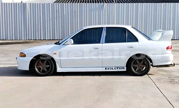 Buy Used Mitsubishi Lancer White Car in Chai Nat in Chai Nat