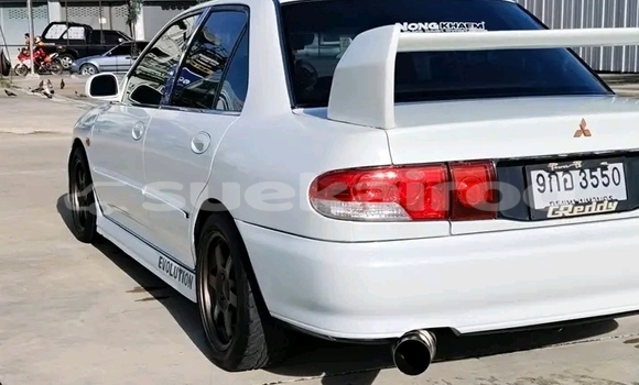 ซื้อ รถมือสอง Mitsubishi Lancer ขาว รถยนต์ ใน %{เมือง} ใน ชัยนาท ซื้อ รถมือสอง Mitsubishi Lancer ขาว รถยนต์ ใน %{เมือง} ใน ชัยนาท