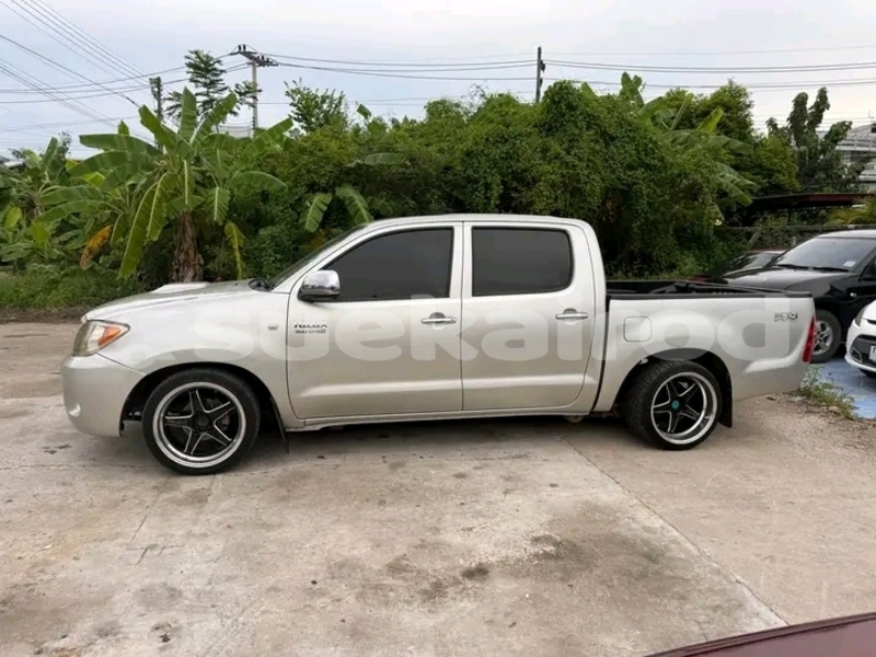 Big with watermark toyota vigo chai nat chai nat 77463