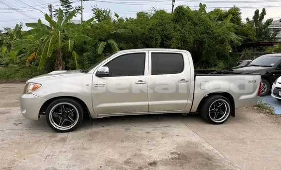 Buy Used Toyota Vigo Other Car in Chai Nat in Chai Nat