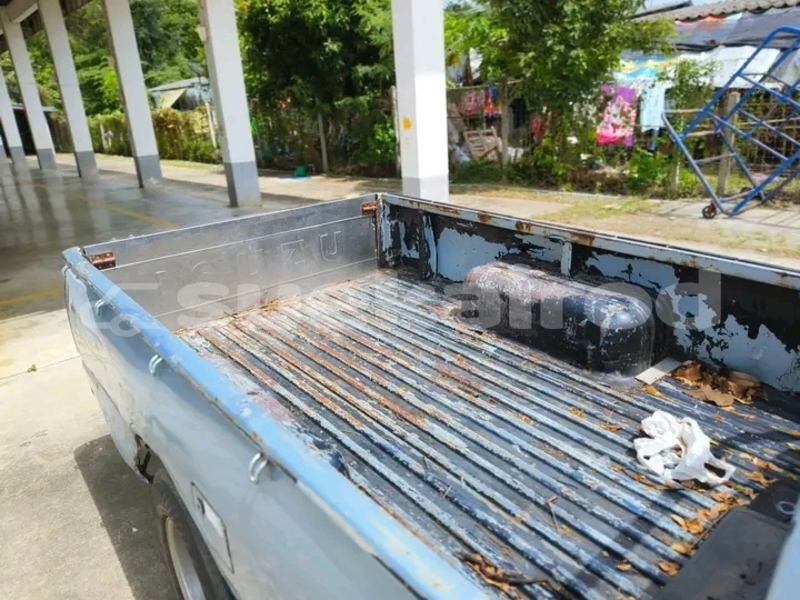 Big with watermark toyota hilux chai nat chai nat 77494