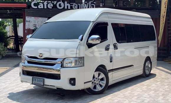 Buy Used Toyota Commuter White Car in Bangkok in Bangkok Buy Used Toyota Commuter White Car in Bangkok in Bangkok