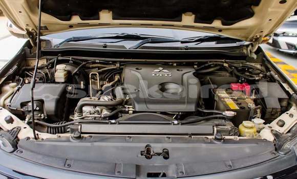 ซื้อ รถมือสอง Mitsubishi Pajero ขาว รถยนต์ ใน %{เมือง} ใน กรุงเทพมหานคร ซื้อ รถมือสอง Mitsubishi Pajero ขาว รถยนต์ ใน %{เมือง} ใน กรุงเทพมหานคร