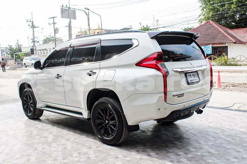 Big with watermark mitsubishi pajero bangkok bangkok 77527