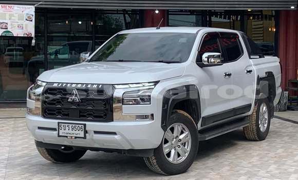 ซื้อ รถมือสอง Mitsubishi Triton ขาว รถยนต์ ใน %{เมือง} ใน กรุงเทพมหานคร