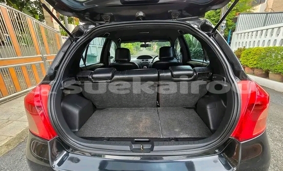 ซื้อ รถมือสอง Toyota Yaris สีดำ รถยนต์ ใน %{เมือง} ใน ชัยนาท