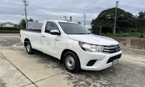 Buy Used Toyota Hiluxe Revo White Car in Bangkok in Bangkok
