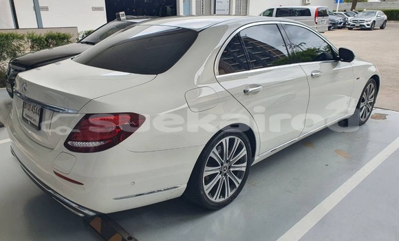 Buy Used Mercedes-Benz E-Classe White Car in Nonthaburi in Nonthaburi Buy Used Mercedes-Benz E-Classe White Car in Nonthaburi in Nonthaburi