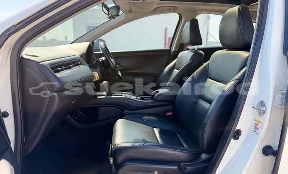 Buy Used Honda HR-V White Car in Bangkok in Bangkok Buy Used Honda HR-V White Car in Bangkok in Bangkok