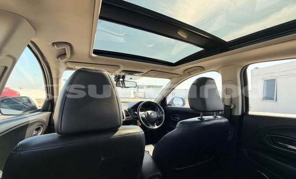 Buy Used Honda HR-V White Car in Bangkok in Bangkok Buy Used Honda HR-V White Car in Bangkok in Bangkok