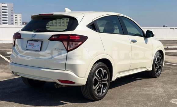 Buy Used Honda HR-V White Car in Bangkok in Bangkok Buy Used Honda HR-V White Car in Bangkok in Bangkok