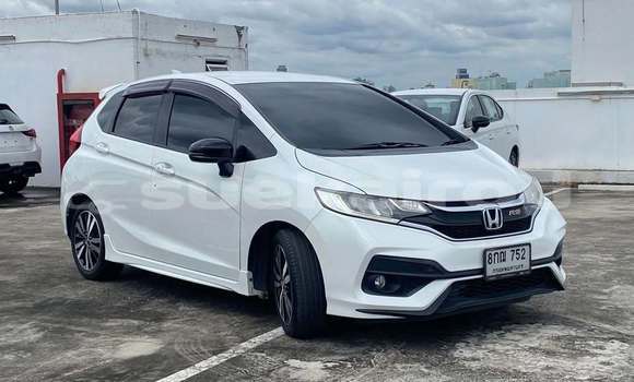Buy Used Honda Jazz White Car in Bangkok in Bangkok Buy Used Honda Jazz White Car in Bangkok in Bangkok