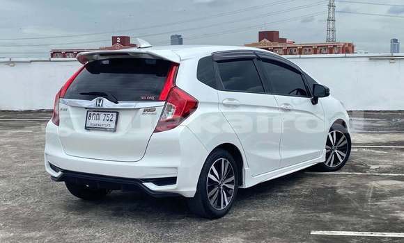 Buy Used Honda Jazz White Car in Bangkok in Bangkok Buy Used Honda Jazz White Car in Bangkok in Bangkok