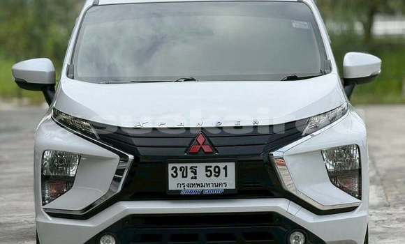 Buy Used Mitsubishi Xpander White Car in Bangkok in Bangkok Buy Used Mitsubishi Xpander White Car in Bangkok in Bangkok