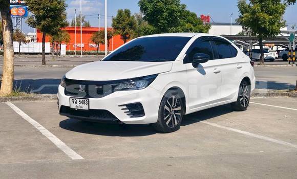 Buy Used Honda City White Car in Chiang Mai in Chiang Mai