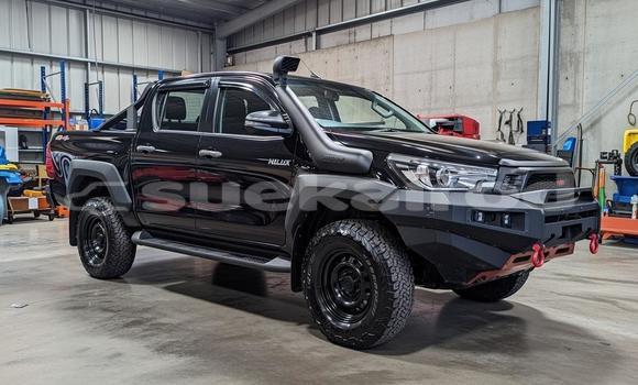 Buy Used Toyota Hilux Black Car in Chai Nat in Chai Nat
