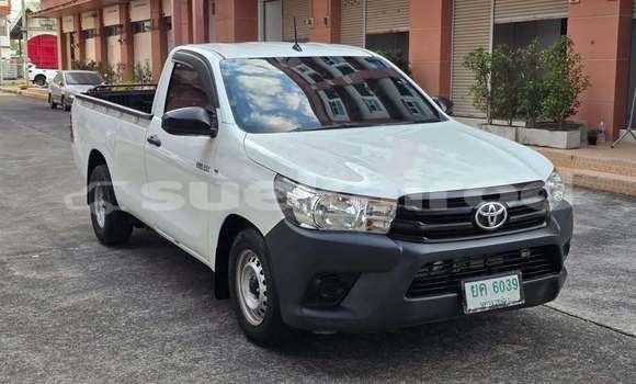 Buy Used Toyota Hilux White Car in Bangkok in Bangkok