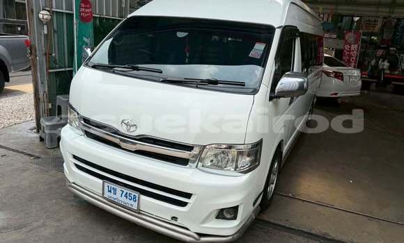 Buy Used Toyota Commuter White Car in Bangkok in Bangkok